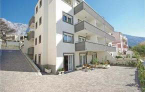 Lovely Apartment In Makarska With Wifi